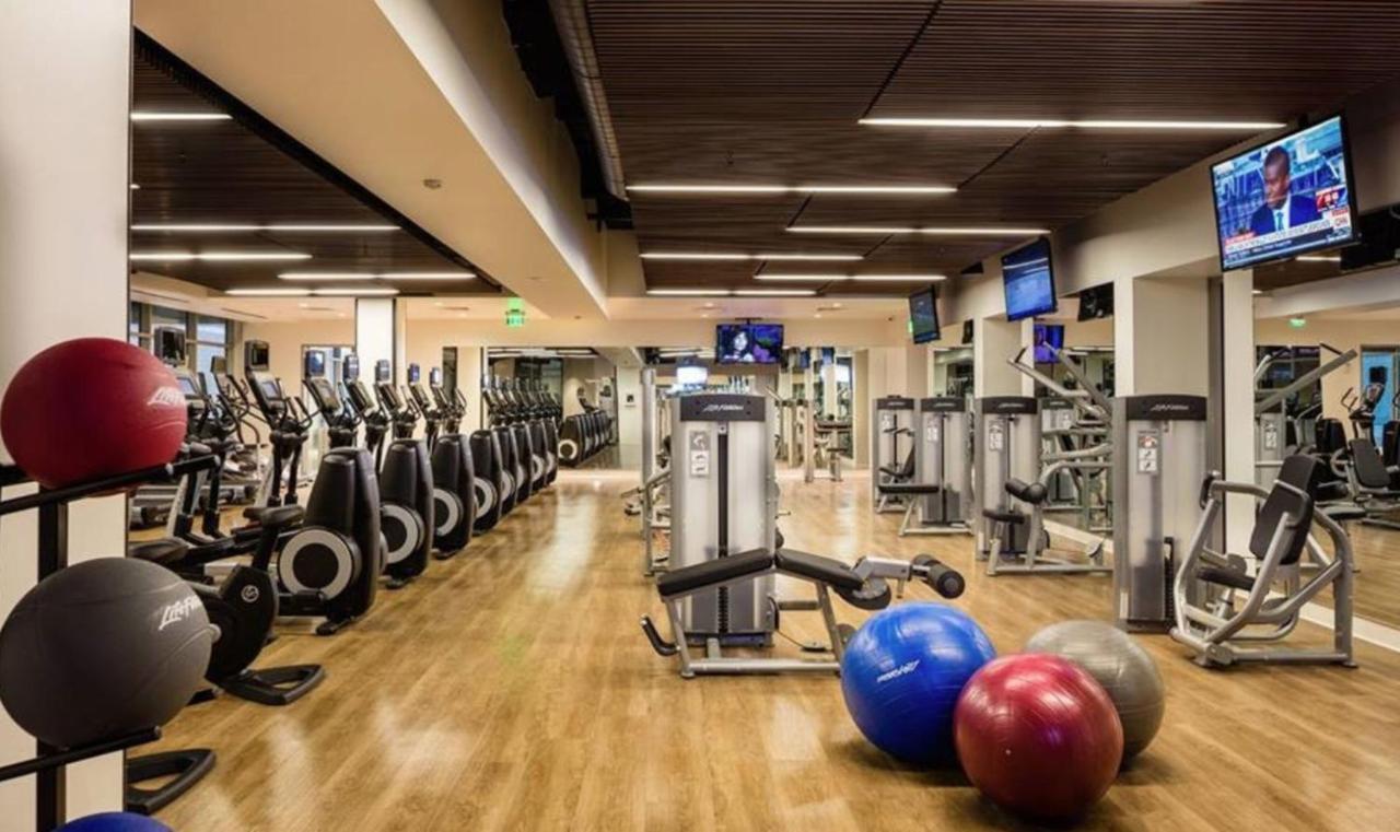 St W Wd Gym Nrt Iconic Landmarks Bos-526